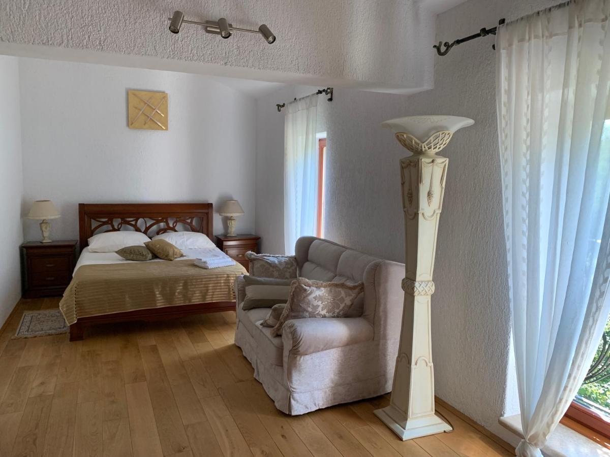 Villa Castello Rausch Valkarin Ngoại thất bức ảnh