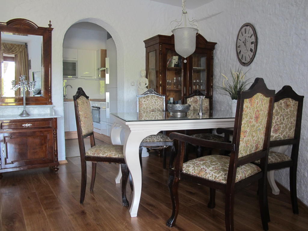 Villa Castello Rausch Valkarin Ngoại thất bức ảnh